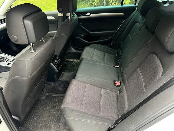 Volkswagen Passat 7 of 7