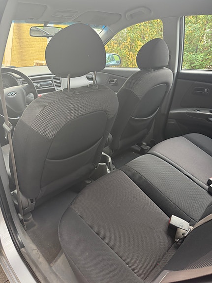 Kia Rio 5 of 7