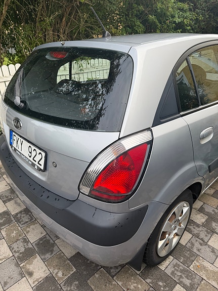 Kia Rio 3 of 7