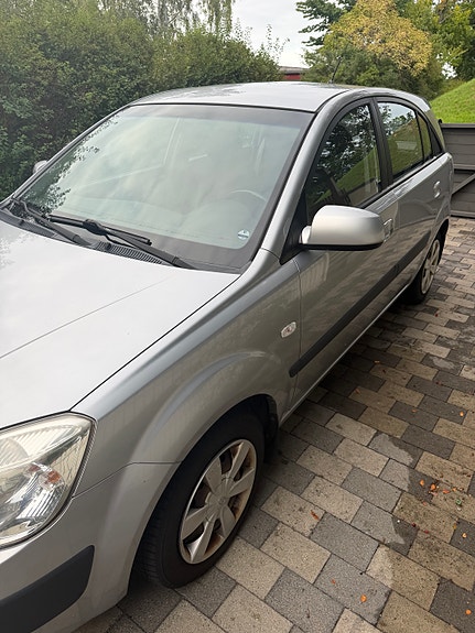 Kia Rio 7 of 7