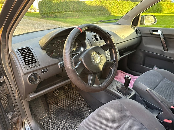 Volkswagen Polo 4 of 9