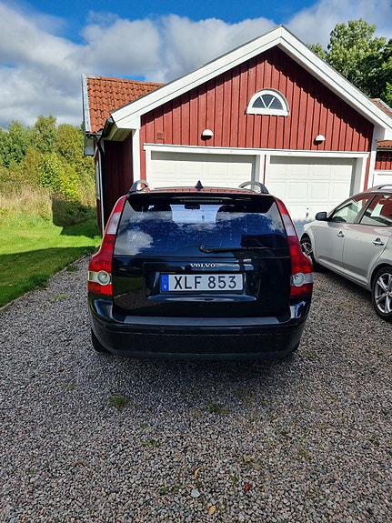 Volvo V50 2 of 8