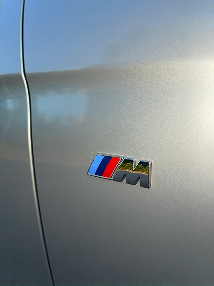 BMW 320i 12 of 22