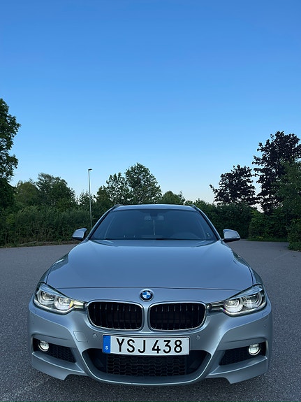 BMW 320i 21 of 22