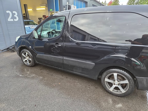 Peugeot Partner 4 of 9