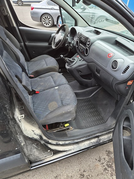 Peugeot Partner 9 of 9