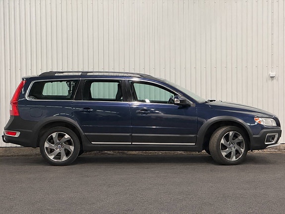 Volvo XC70 4 of 26