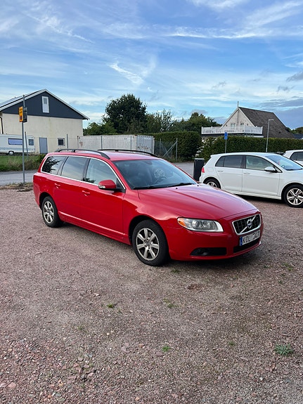 Volvo V70 4 of 8