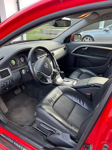 Volvo V70 5 of 8