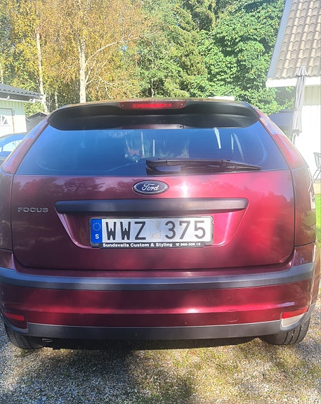 Ford Focus 2 of 5