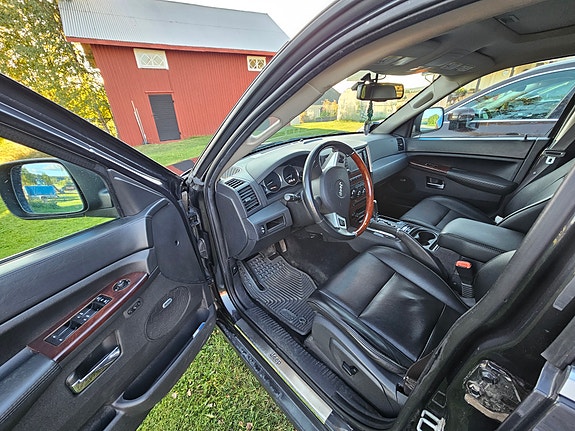 Jeep Grand Cherokee 7 of 13