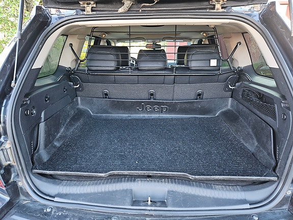 Jeep Grand Cherokee 6 of 13