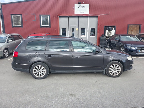 Volkswagen Passat 5 of 17