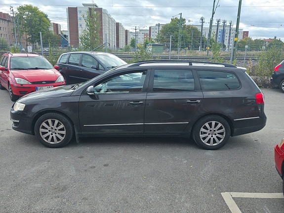 Volkswagen Passat 11 of 17