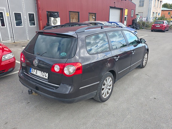 Volkswagen Passat 6 of 17