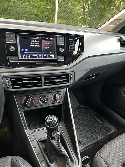 Volkswagen Polo 10 of 11