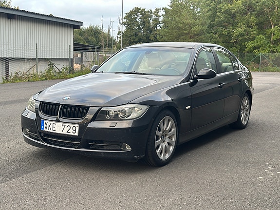 BMW 325i 2 of 6