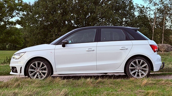 Audi A1 2 of 10