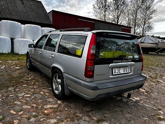 Volvo XC70 4 of 11