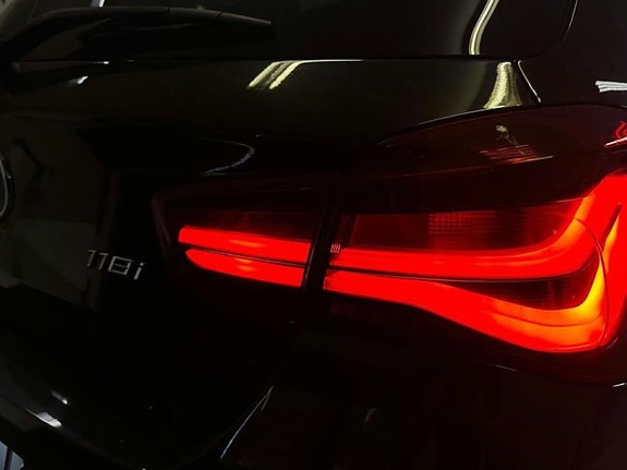 BMW 118i 7 of 30