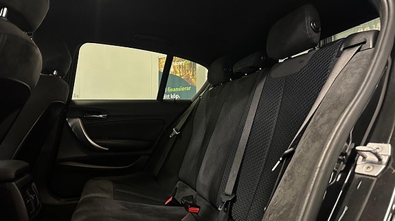 BMW 118i 14 of 30