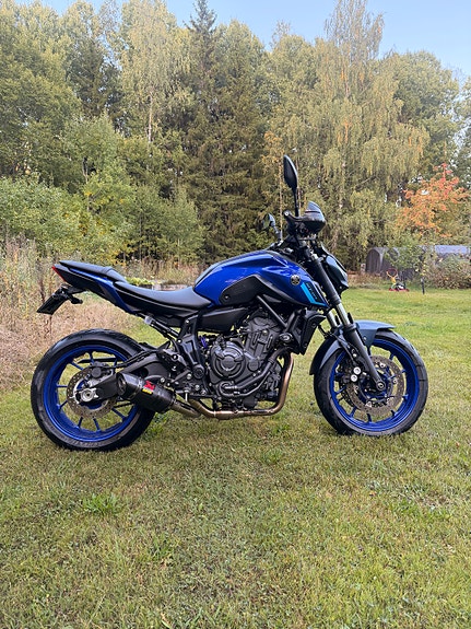 Yamaha MT-07 3 of 9