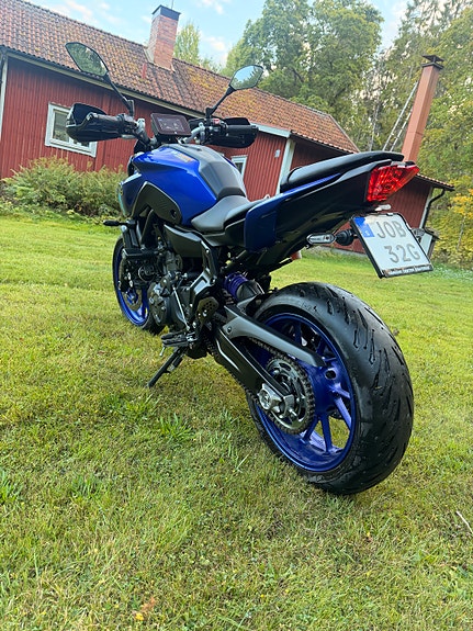 Yamaha MT-07 8 of 9