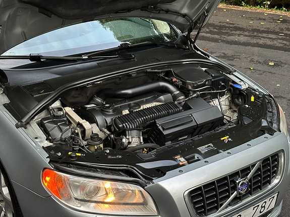 Volvo V70 11 of 11
