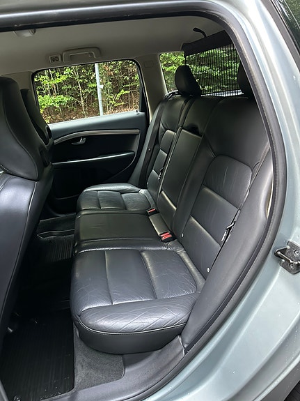 Volvo V70 8 of 11