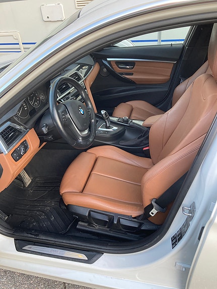 BMW 320d 4 of 6