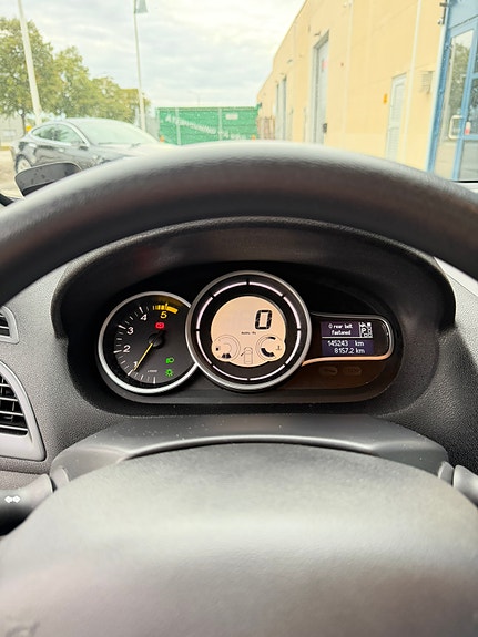 Renault Megane 10 of 15