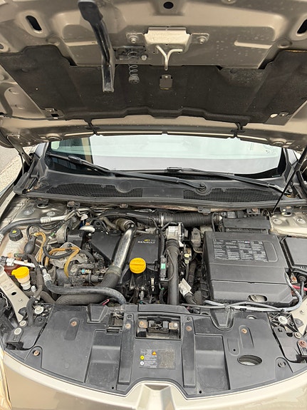 Renault Megane 14 of 15