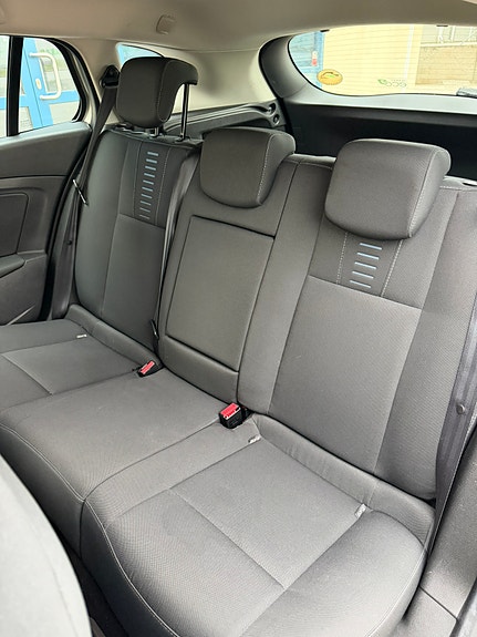 Renault Megane 13 of 15