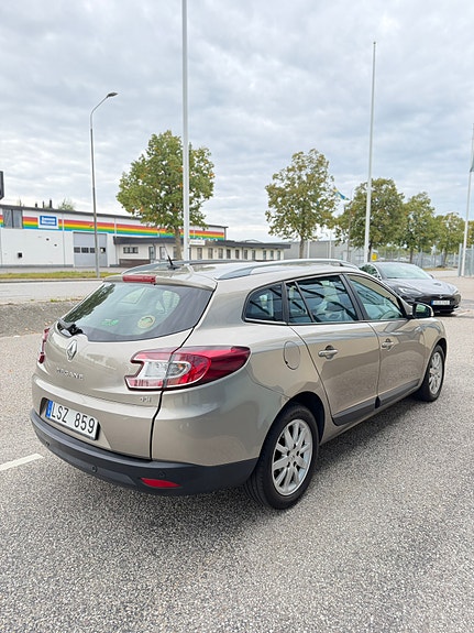 Renault Megane 5 of 15