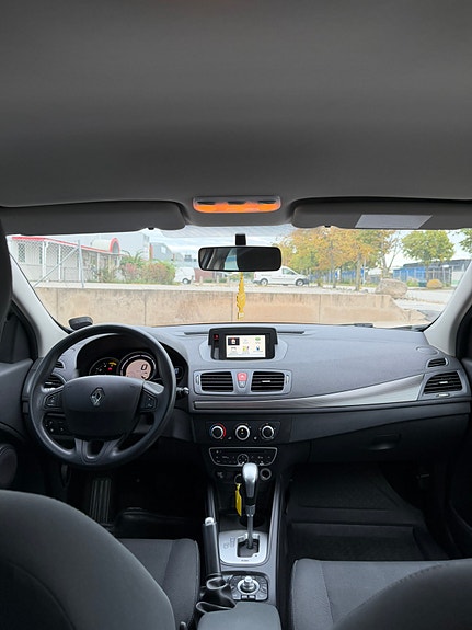 Renault Megane 11 of 15