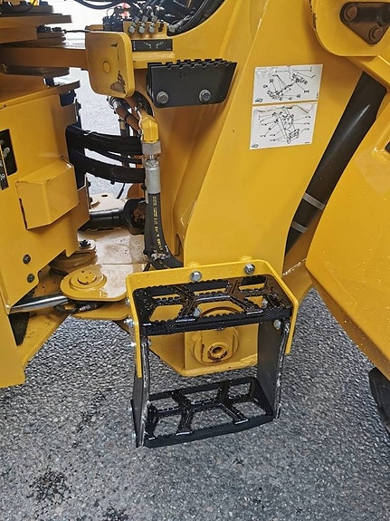 CAT 930M 14 of 19