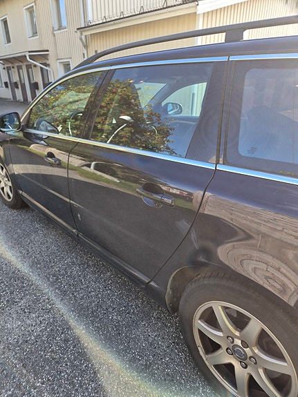 Volvo V70 5 of 7