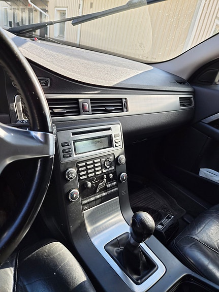 Volvo V70 6 of 7