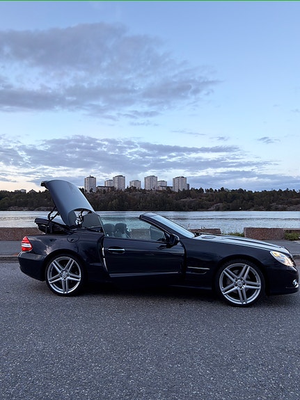 Mercedes-Benz SL350 4 of 8