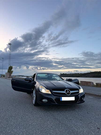 Mercedes-Benz SL350 6 of 8