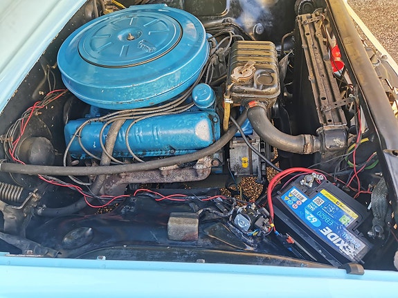 Ford Galaxie 8 of 12