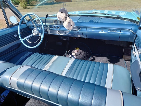 Ford Galaxie 5 of 7