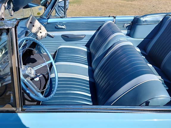 Ford Galaxie 7 of 7