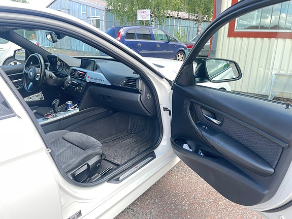 BMW 320d 17 of 19