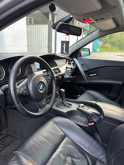 BMW 520d 5 of 8