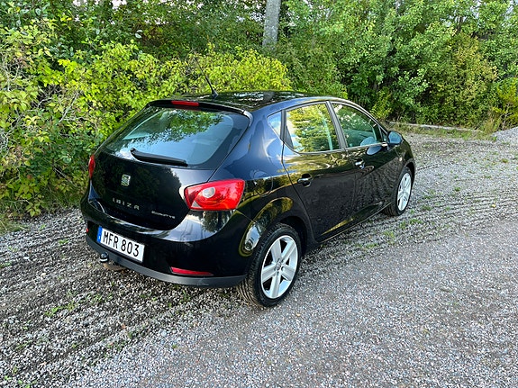 Seat Ibiza 2 of 8