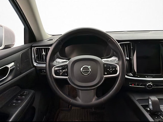 Volvo V60 Cross Country 10 of 13