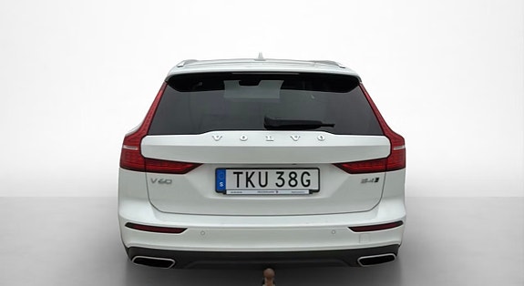 Volvo V60 Cross Country 5 of 13
