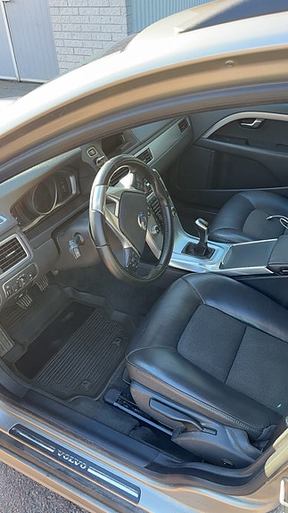 Volvo V70 6 of 7