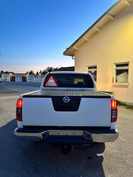 Nissan Navara 4 of 8